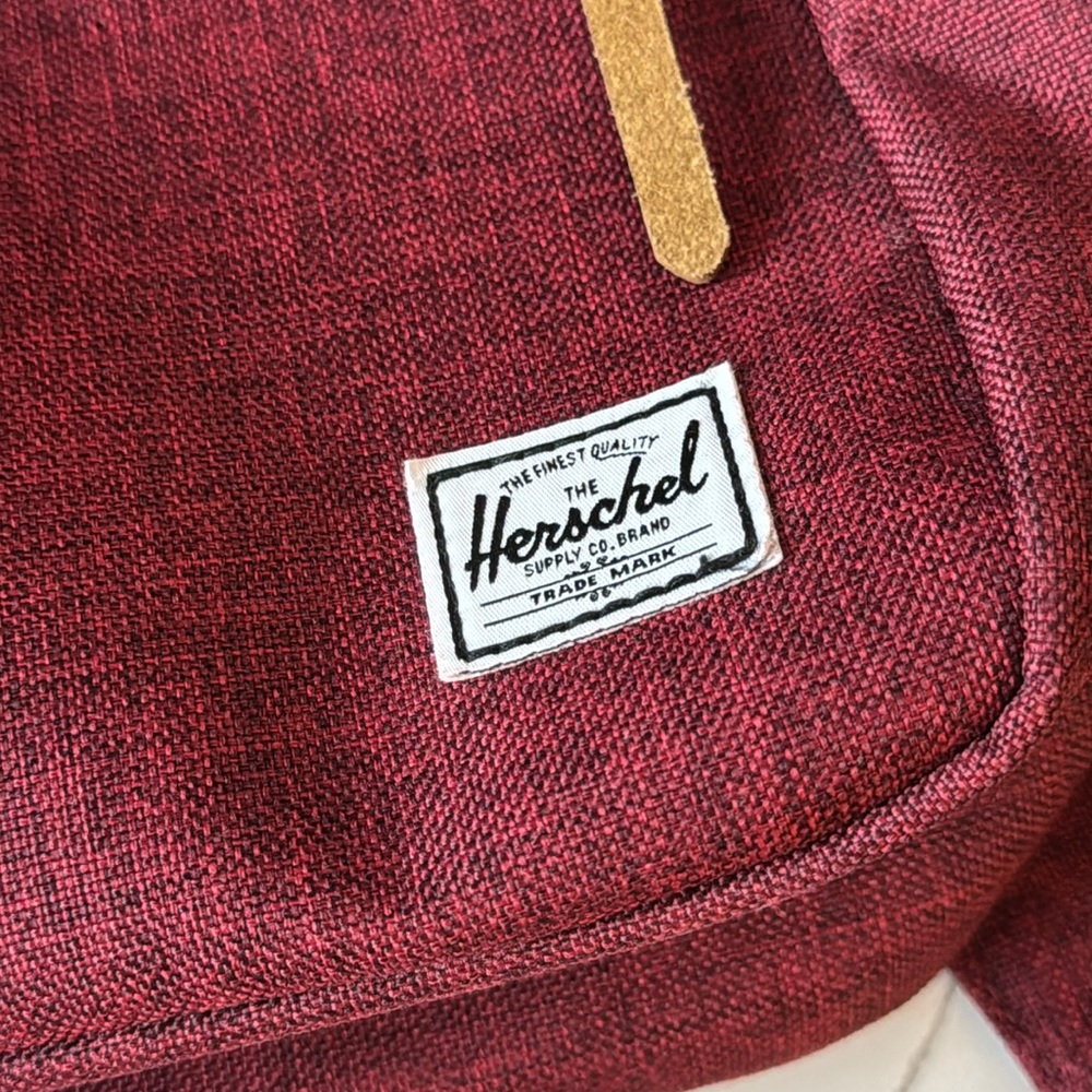 Herschel Supply Company Red Backpack Classic Design - Picture 2 of 6